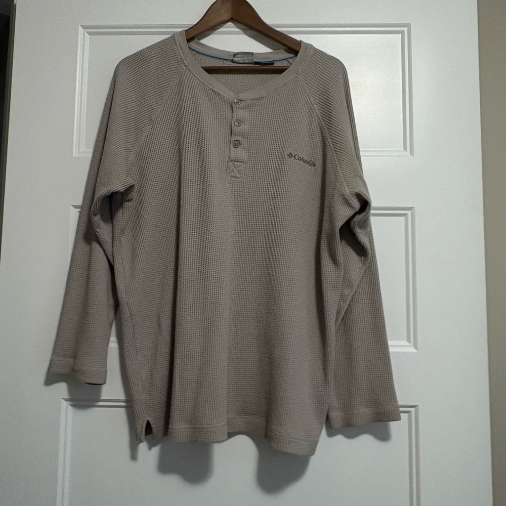 Columbia Men's Beige Long Sleeve Shirt Waffle Beige in color XL